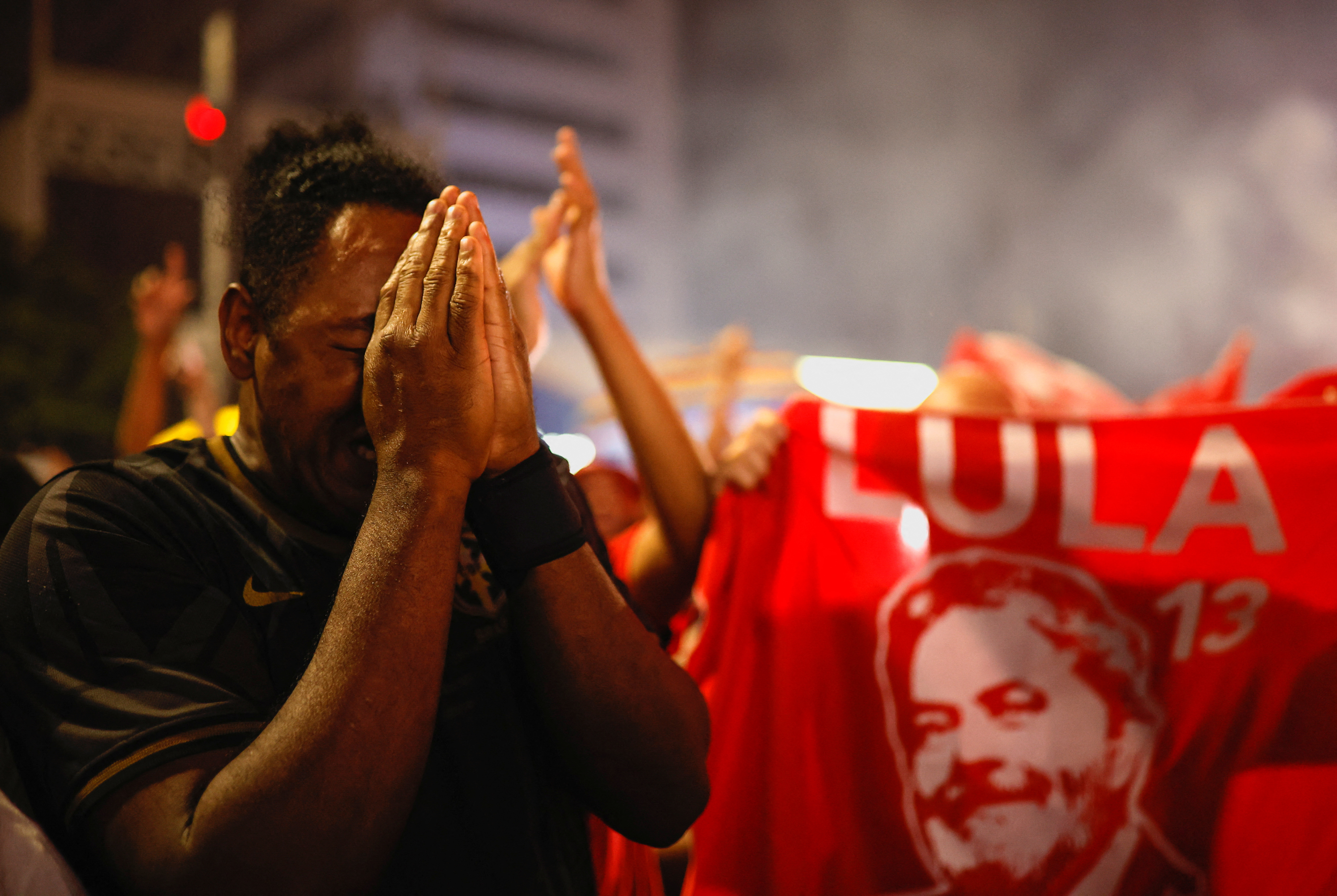Los simpatizantes de Lula da Silva celebran su retorno al poder en las calles de San Pablo(REUTERS/Amanda Perobelli)