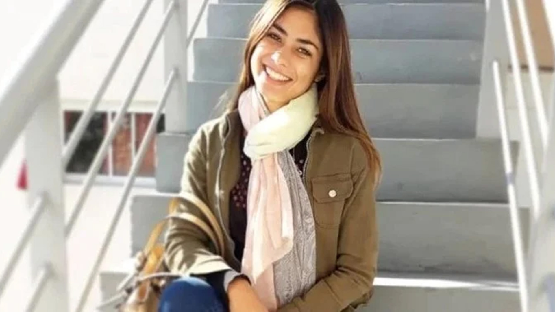 La joven siempre está pendiente de su aspecto (Facebook)