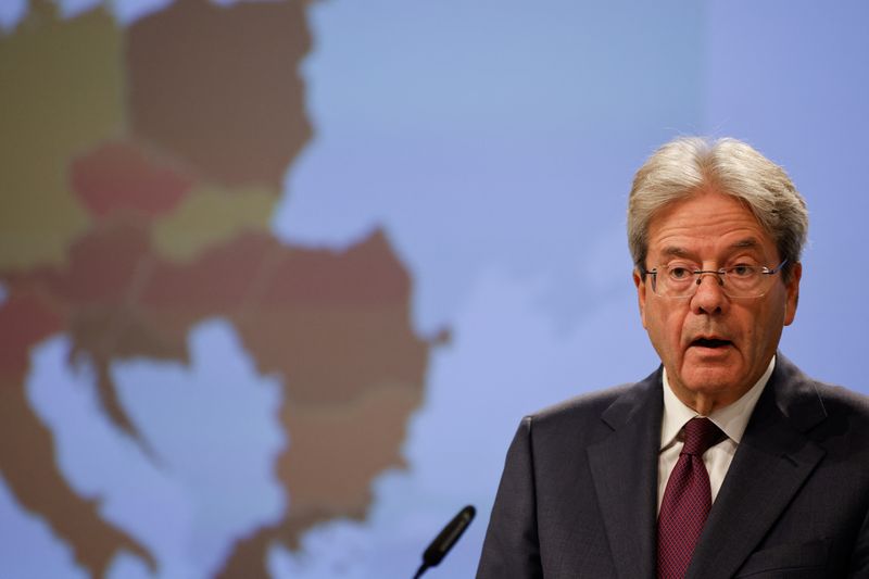 FOTO DE ARCHIVO. El comisario europeo de Economía, Paolo Gentiloni, interviene en una rueda de prensa en Bruselas, Bélgica. 11 de noviembre de 2022. REUTERS/Johanna Geron