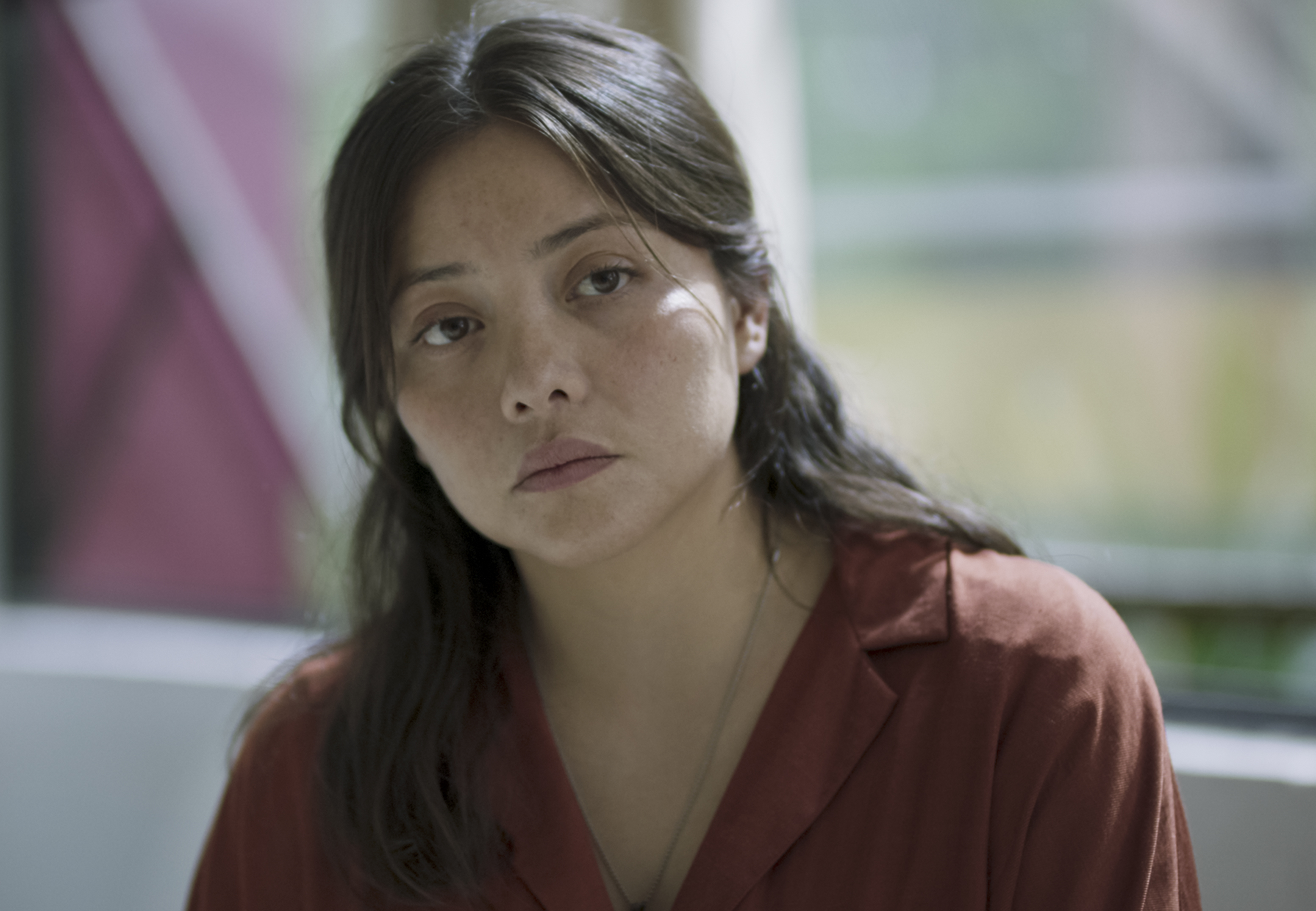 En la película Ruido, dirigida por Natalia Beristaín, Teresa Ruiz interpretó a Abril, una periodista que ha realizado investigaciones por la desaparición de personas (Cortesía Netflix ©2022)