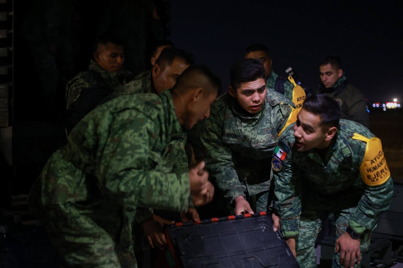 Equipos de rescate de México en Turquía (Twitter/@m_ebrard)