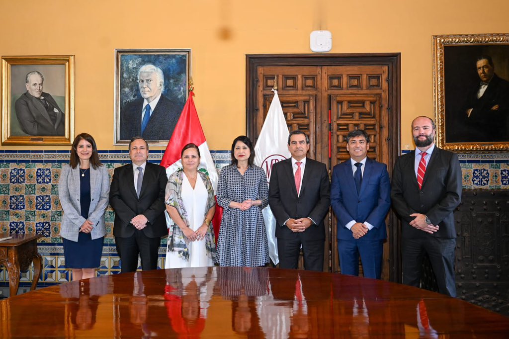 Canciller peruana Ana Cecilia Gervasi se reunió con gremios empresariales que conforman la Alianza del Pacífico.