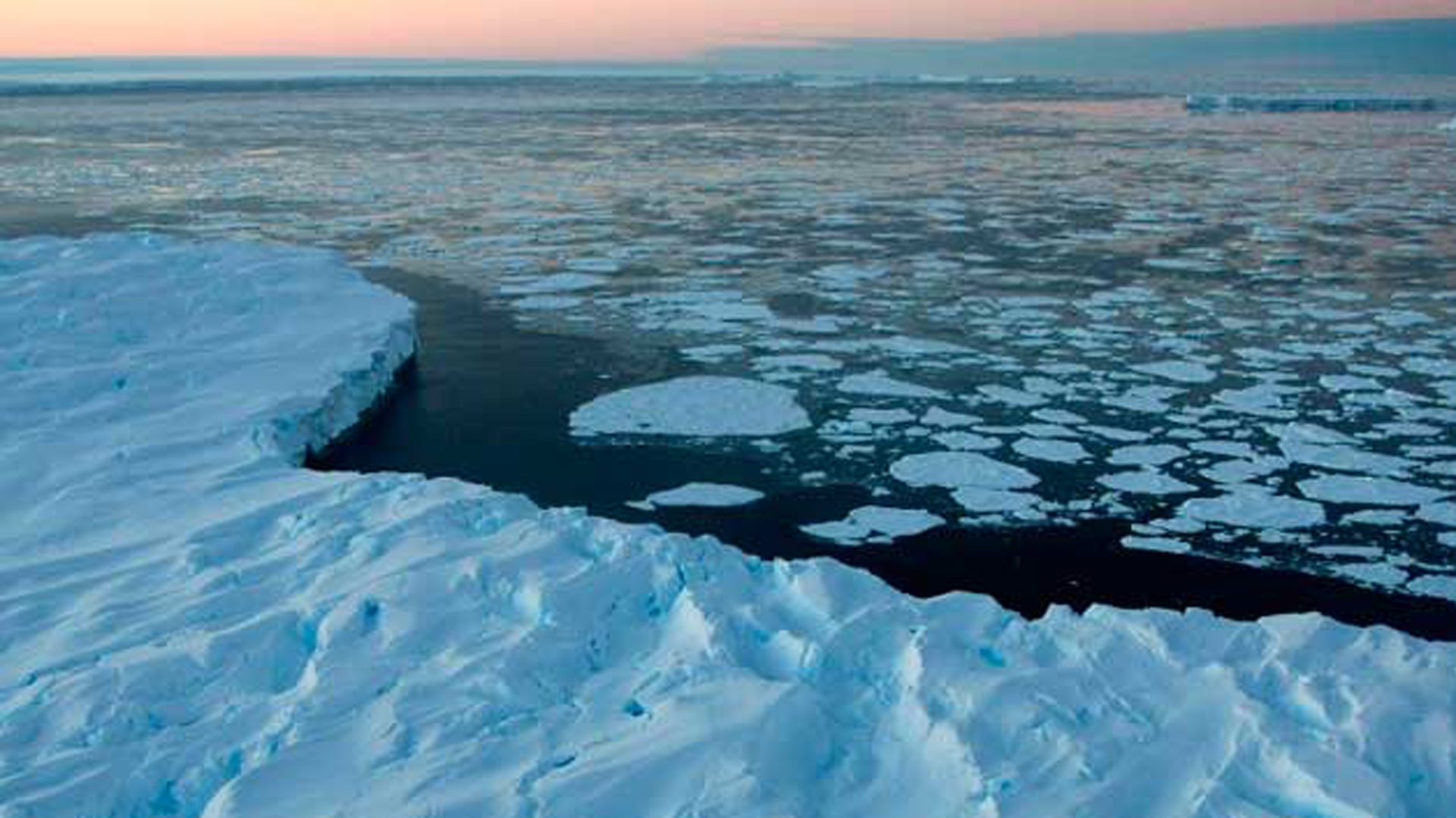 La temperatura sigue subiendo cada año y la Tierra se calienta cada vez más, lo que provoca la constante pérdida de masa de hielo en los glaciares