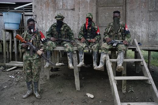 Rebeldes del Ejército de Liberación Nacional (REUTERS/Federico Ríos/Archivo)