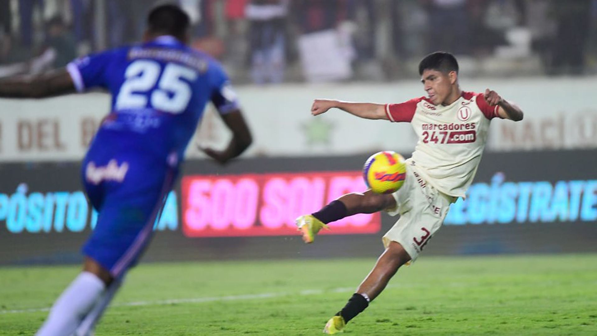 Piero Quispe marcó el último gol entre Universitario y Carlos A. Mannucci. (Liga 1)