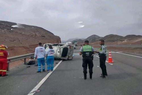 Los cinco heridos del accidente son atendidos en el hospital de Barranca, según la PNP.