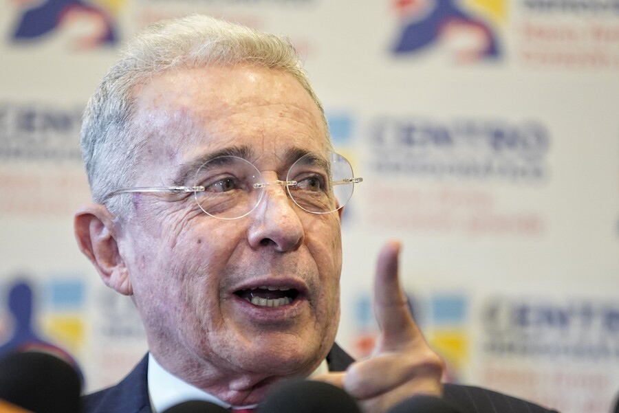 Álvaro Uribe propone una consulta popular sobre los cambios que propone la reforma a la salud (Colprensa-Sergio Acero)