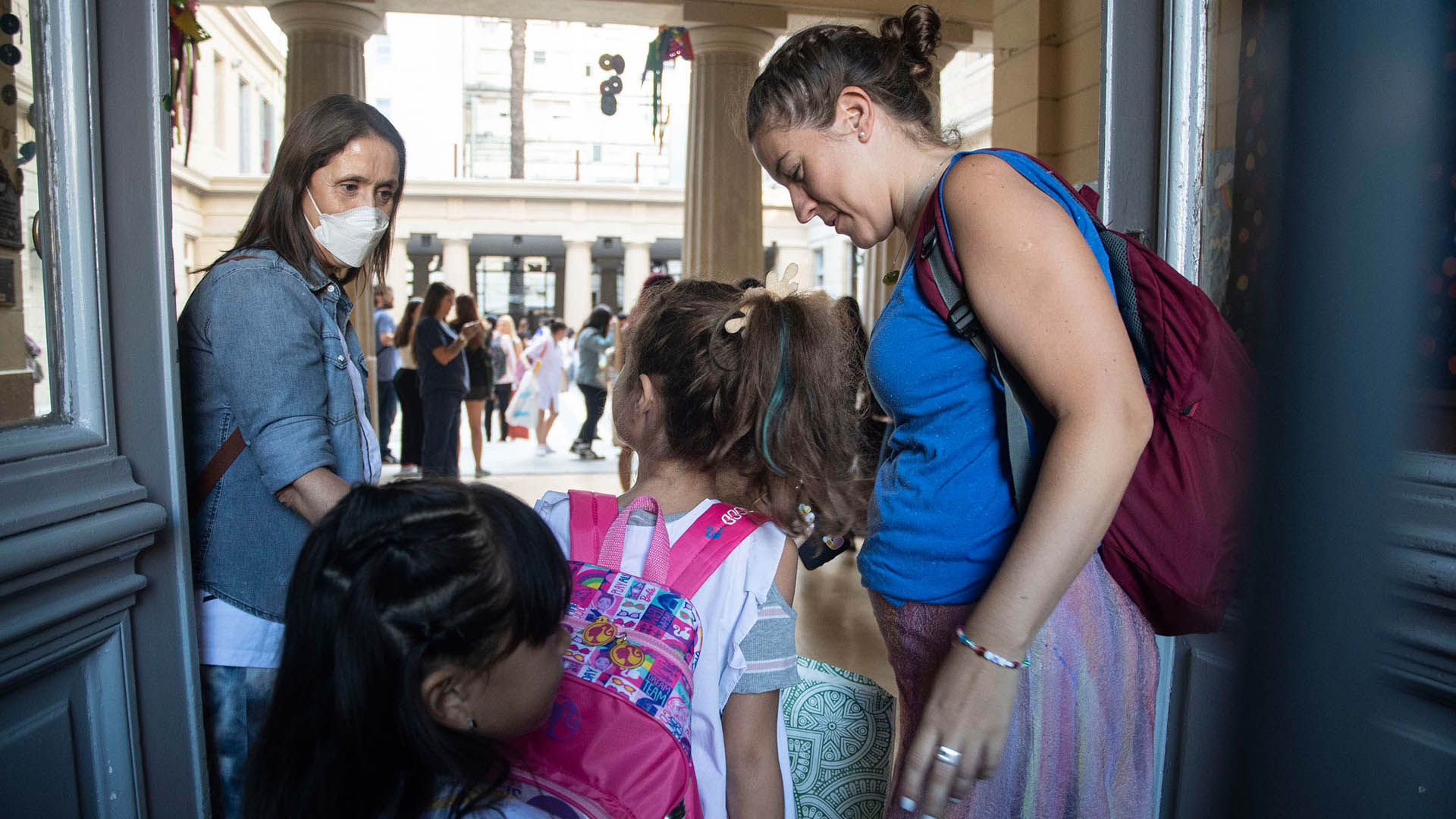 Las Asignaciones Familiares alcanzan a todos los trabajadores registrados que tengan hijos menores de edad y que sus ingresos, como los de su grupo familiar no superen el límite establecido