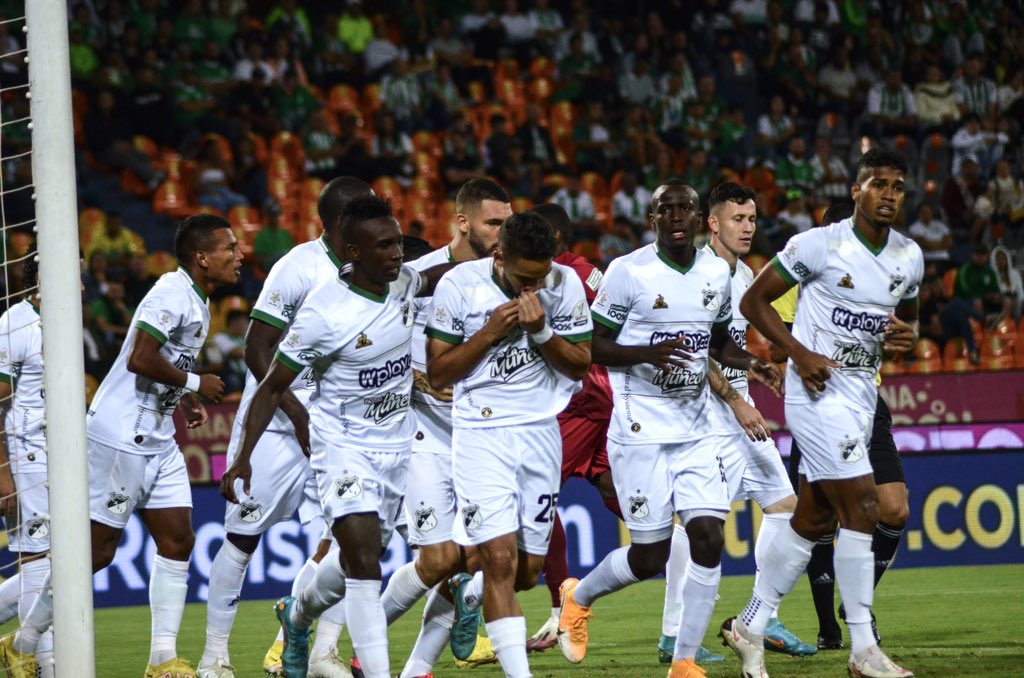 El Deportivo Cali tendría pendiente el pago de salarios de un mes a sus nuevos jugadores. @AsoDeporCali/Twitter.