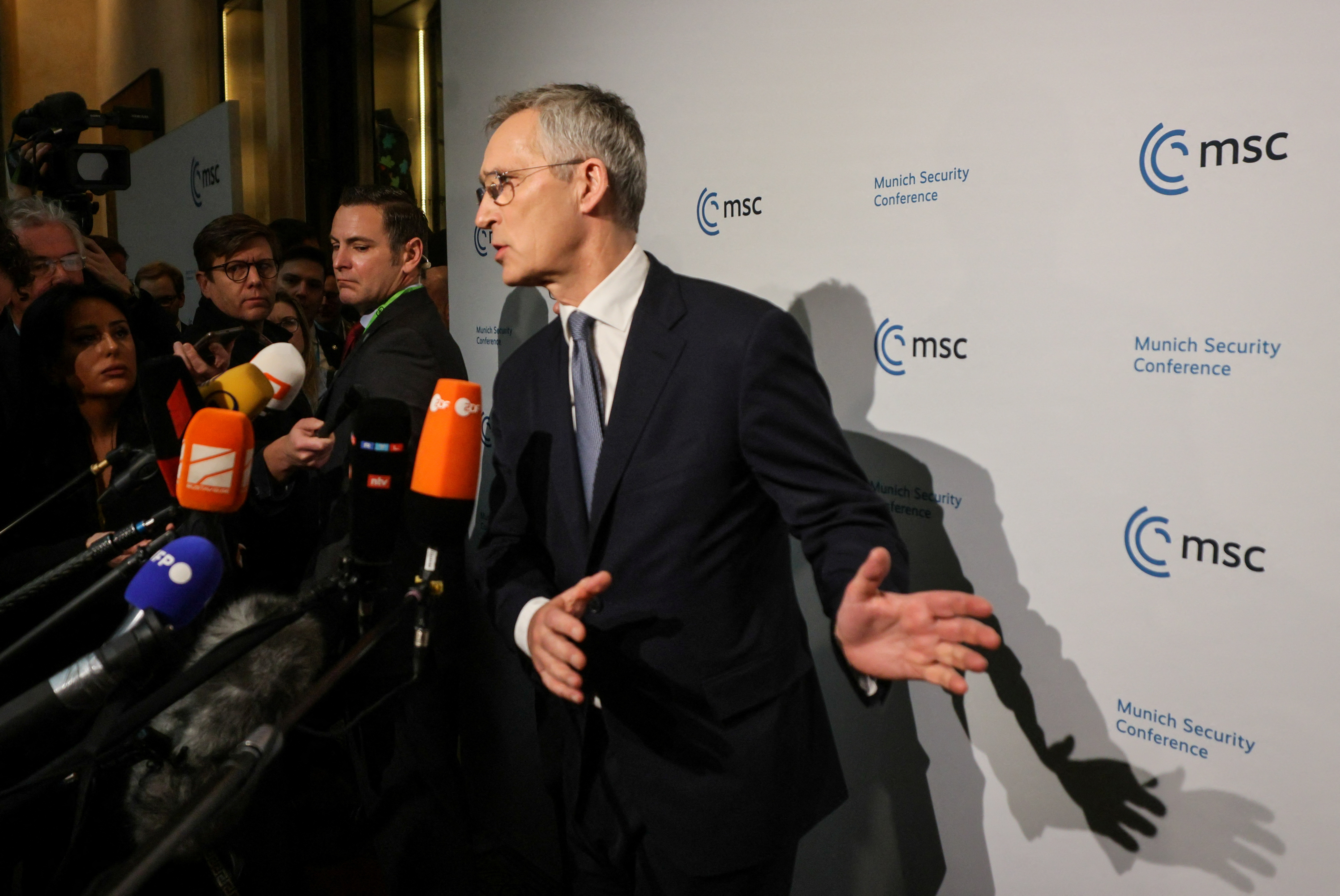 El Secretario General de la OTAN, Jens Stoltenberg, hace una declaración el día de la Conferencia de Seguridad de Munich, en Munich, Alemania. REUTERS/Wolfgang Rattay