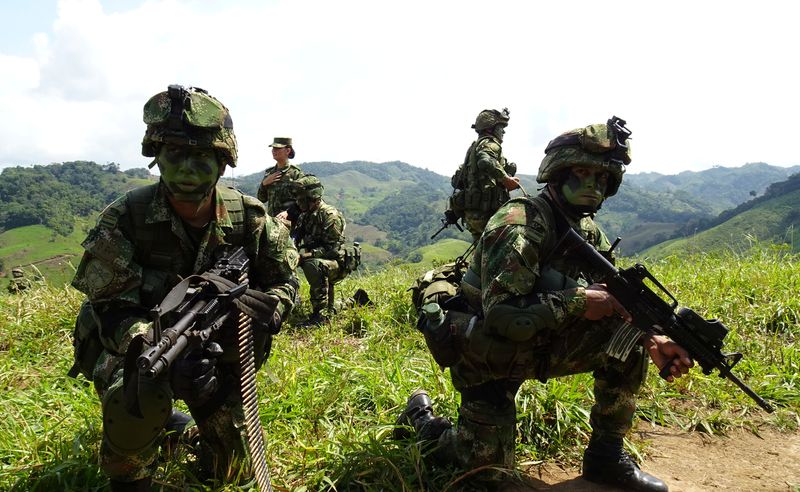 Soldados del Ejército de Colombia (REUTERS/Luis Jaime Acosta/Archivo)