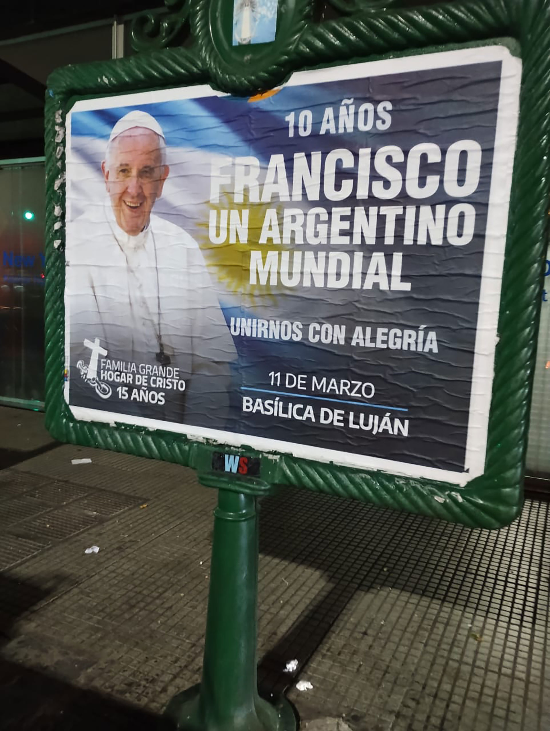 Los carteles que promocionan la marcha en Luján ya empezaron a verse en las calles de la Ciudad de Buenos Aires.