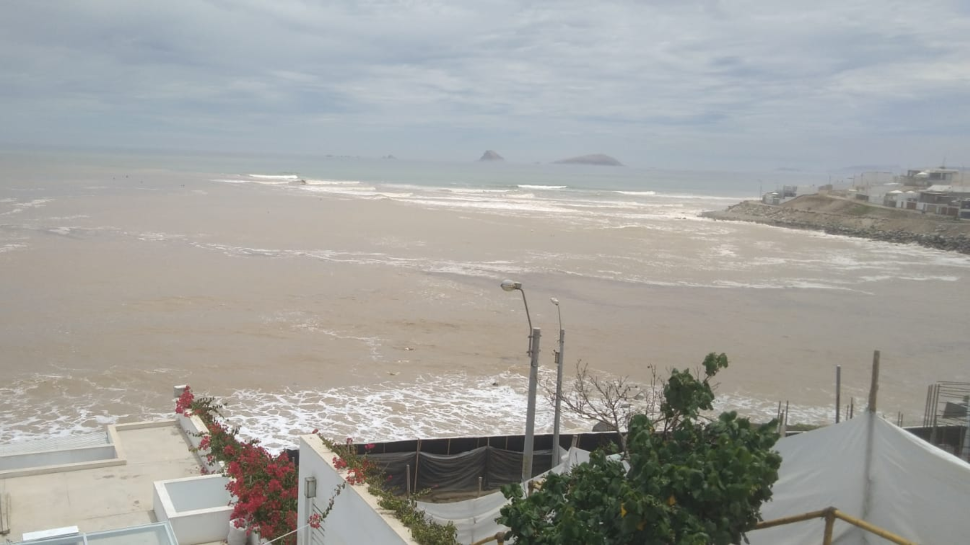 Nuevo Huaico sorprende a los vecinos de Punta Hermosa.
Foto: Difusión