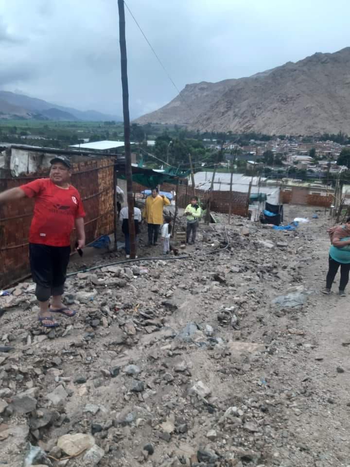 Damnificados por huaico en Huaura - Lima