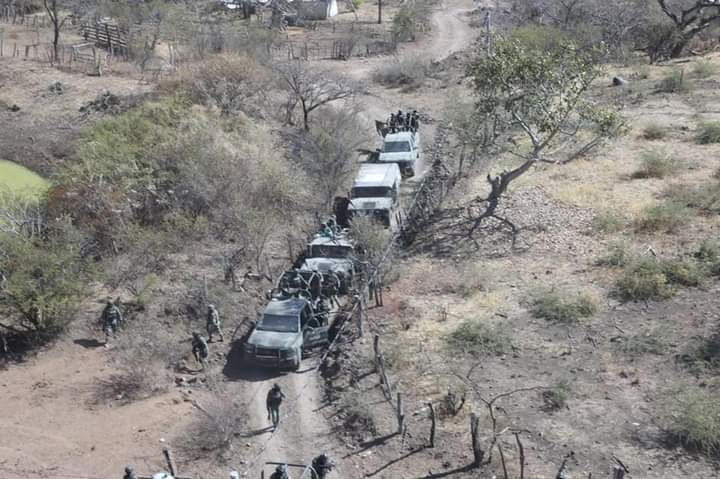 En redes sociales aparecieron imágenes que pertenecerían al convoy  
(Foto: Twitter/@UnidaddeInteli5)