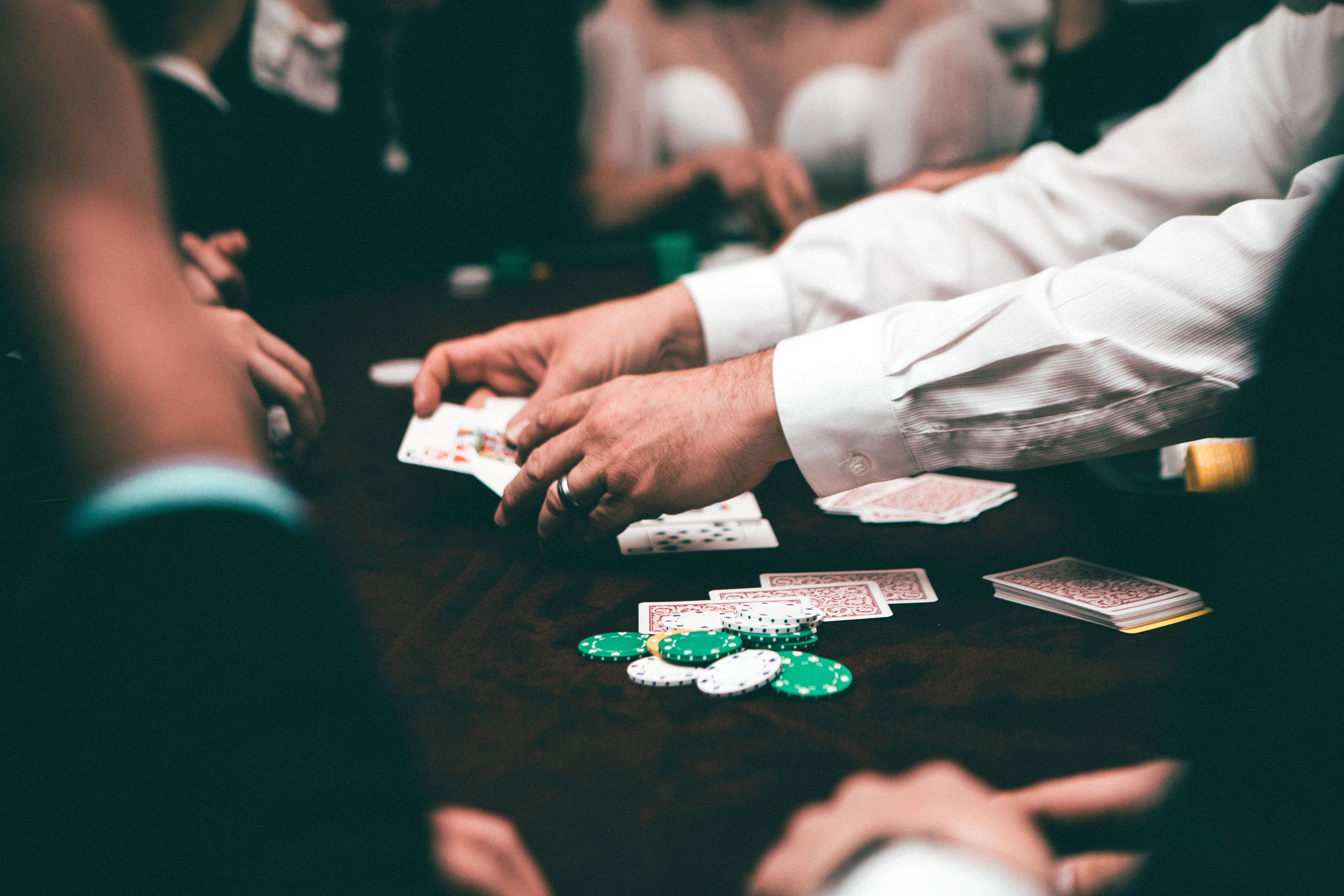 Los juegos de casino online cuentan con una serie de normativas que cambian de un país a otro.