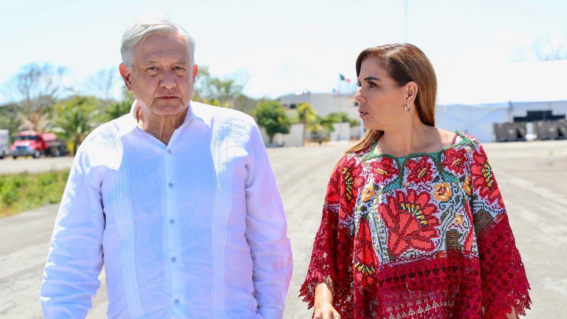 AMLO y Mara Lezama en el estado de Quintana Roo para la supervisión de la contrucción del Tren Maya (@MaraLezama)