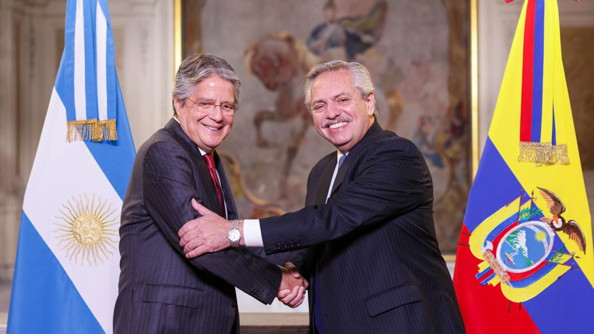 Alberto Fernández y Guillermo Lasso durante un encuentro formal en la Casa Rosada