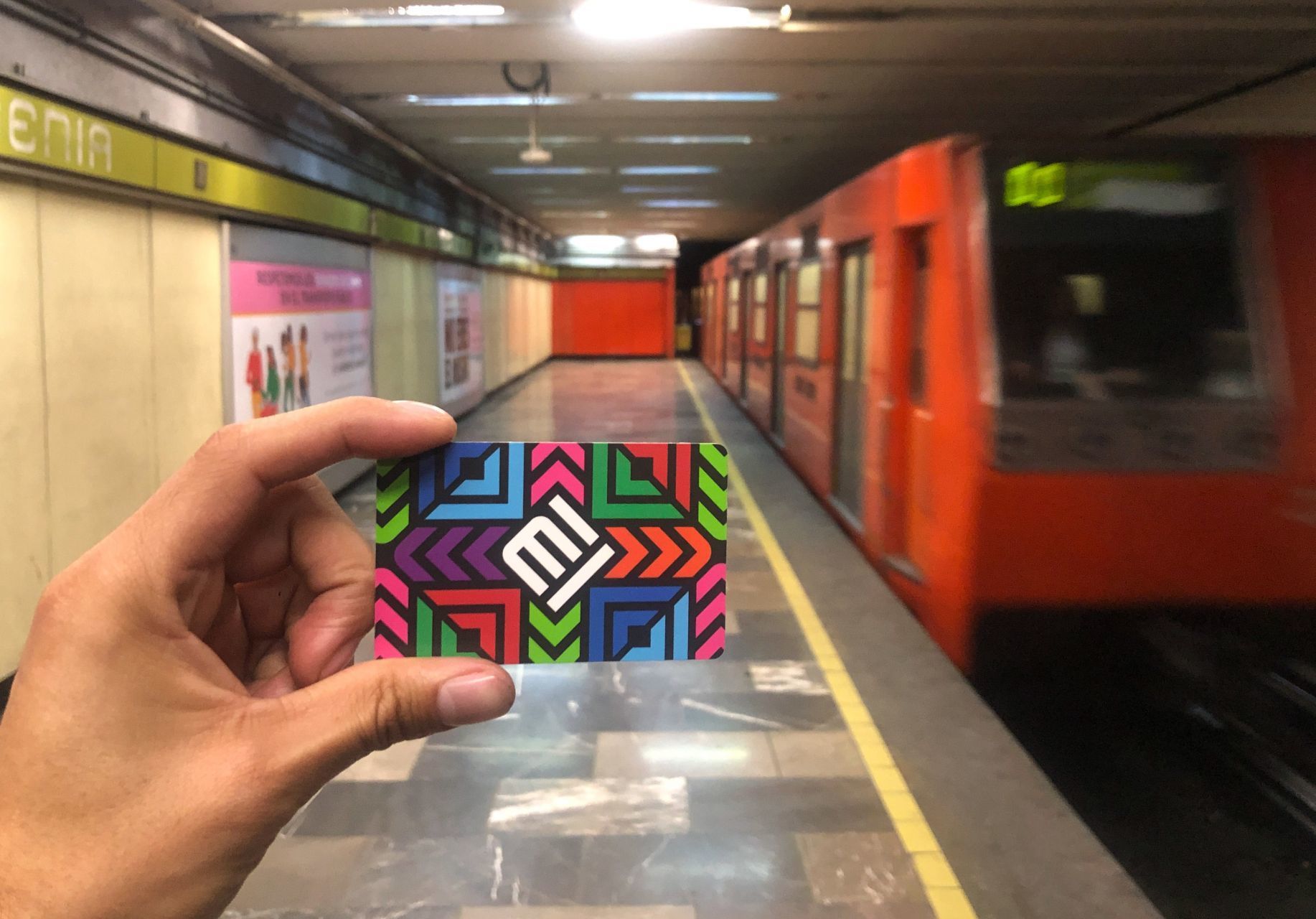 La tarjeta MI es el único método de pago en algunas estaciones del Metro (Cuartoscuro)