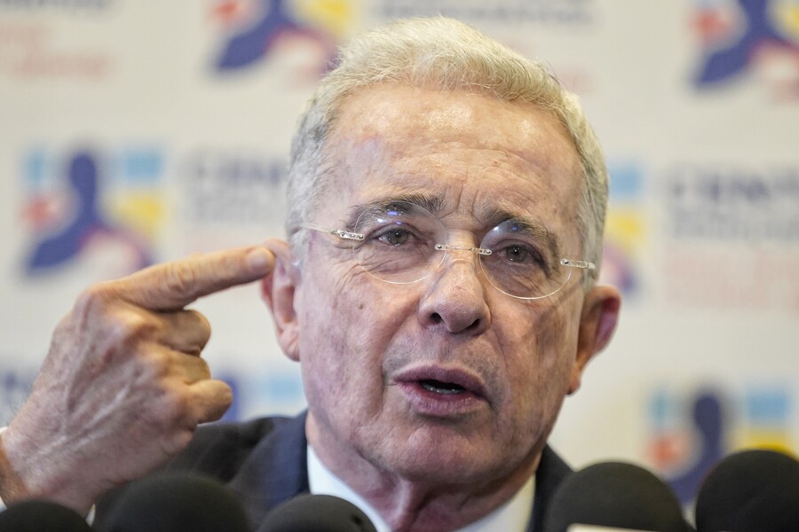 Álvaro Uribe (Colprensa-Sergio Acero)