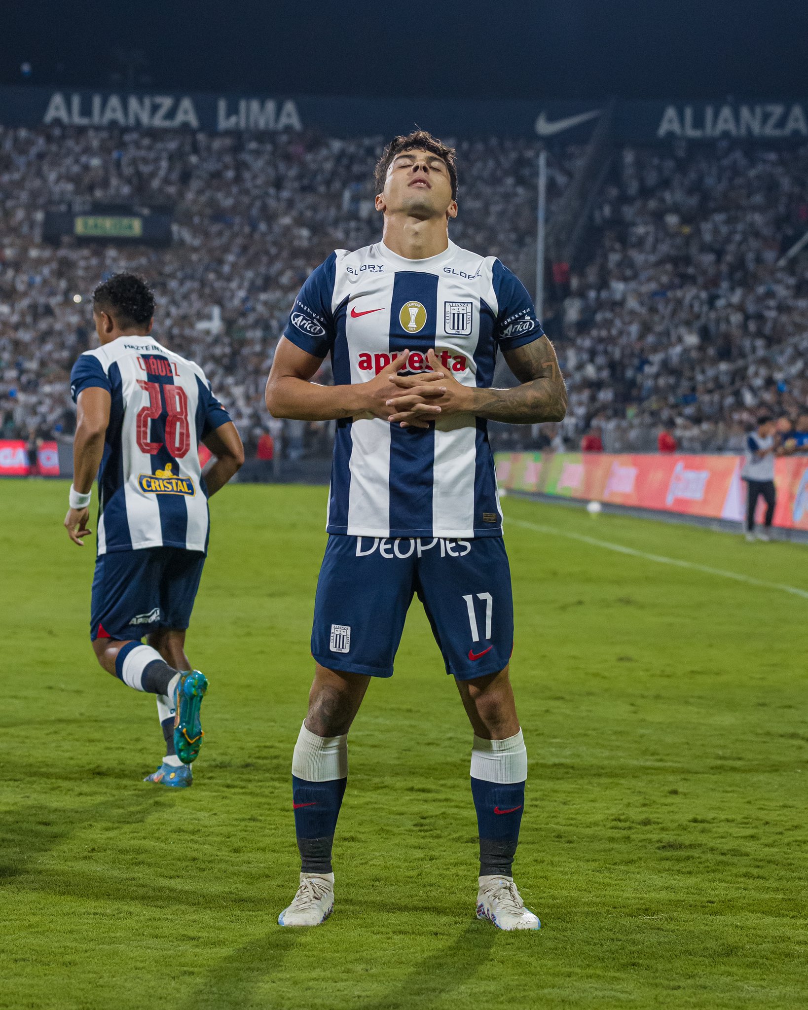 Franco Zanelatto y su peculiar celebración al estilo de Cristiano Ronaldo.