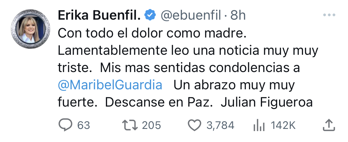 Erika Buenfil publicó en Twitter un mensaje sobre el fallecimiento de Julián Figueroa (Captura de pantalla Twitter @ebuenfil)