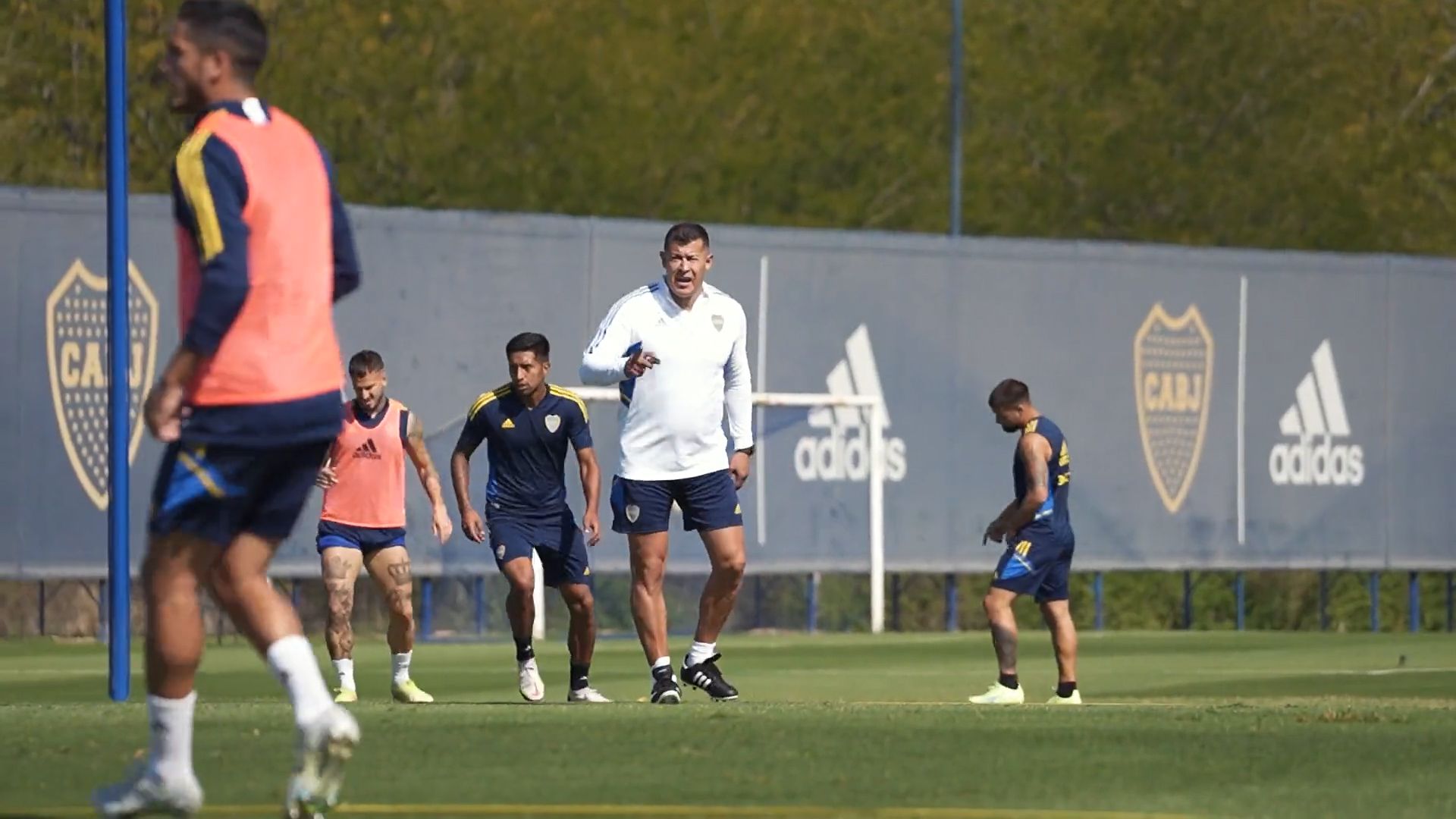 La primera práctica de Jorge Almirón al mando de Boca Juniors