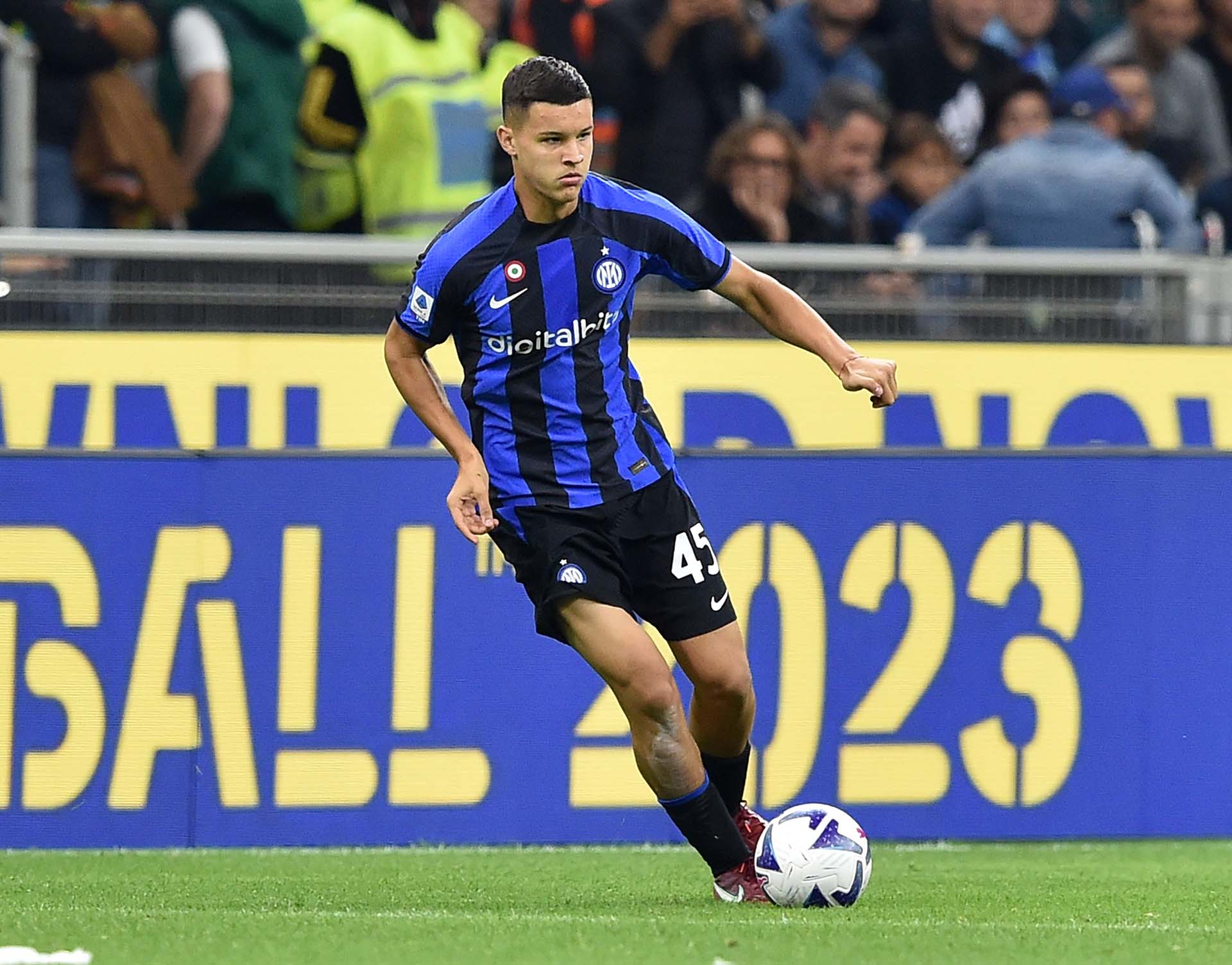 Con 18 años, Valentín Carboni ya está en la consideración del primer equipo de Inter (Foto: Giuseppe Bellini/Getty Images)