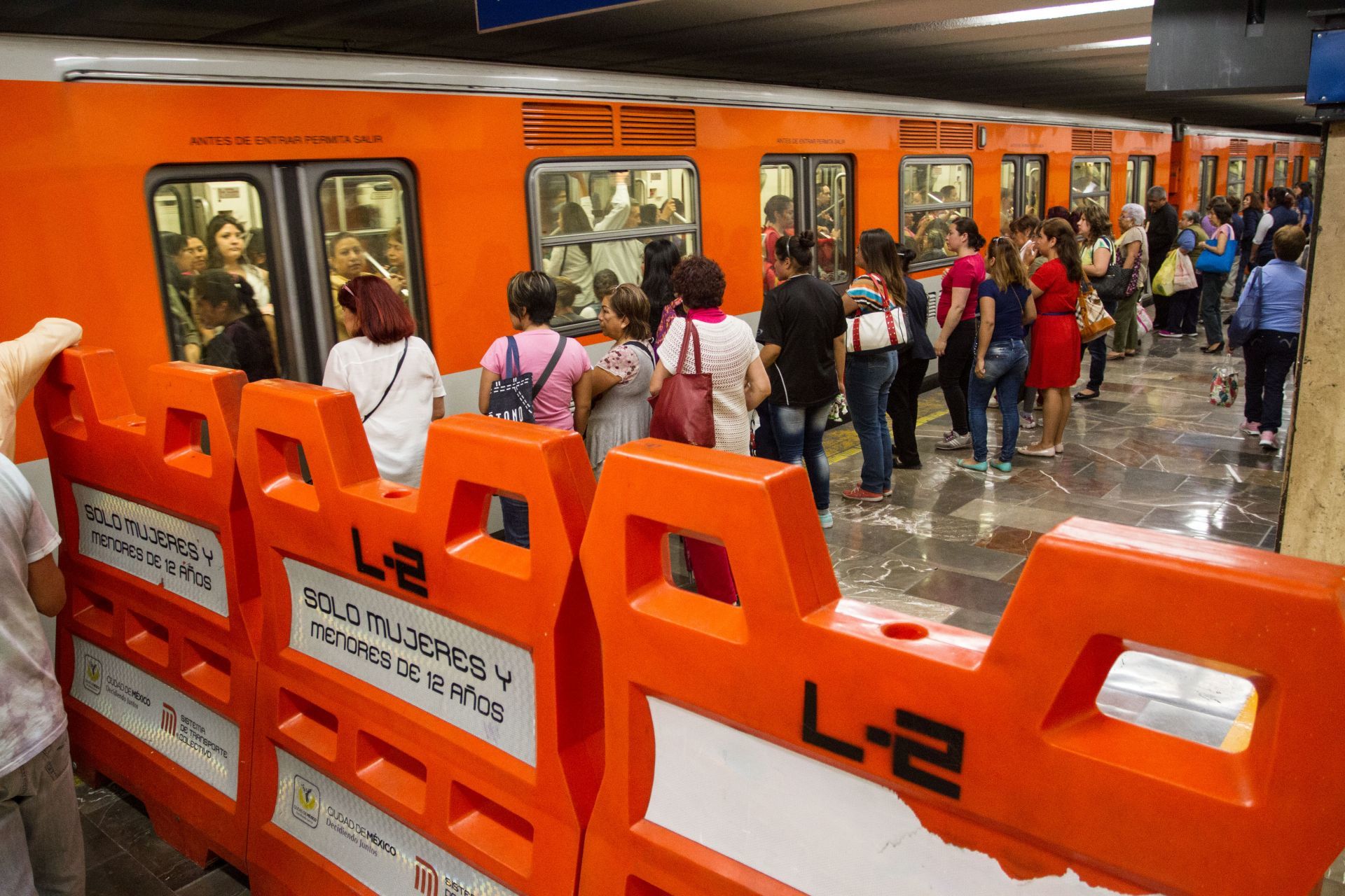 El Metro tendrá horarios especiales de servicio durante los días de conmemoración de la Semana Santa. (ISAAC ESQUIVEL /CUARTOSCURO)