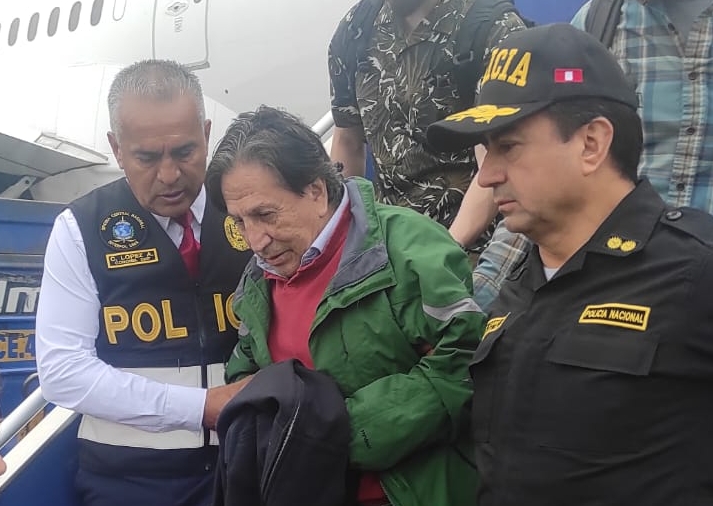 Alejandro Toledo llegó al Perú. (Captura)