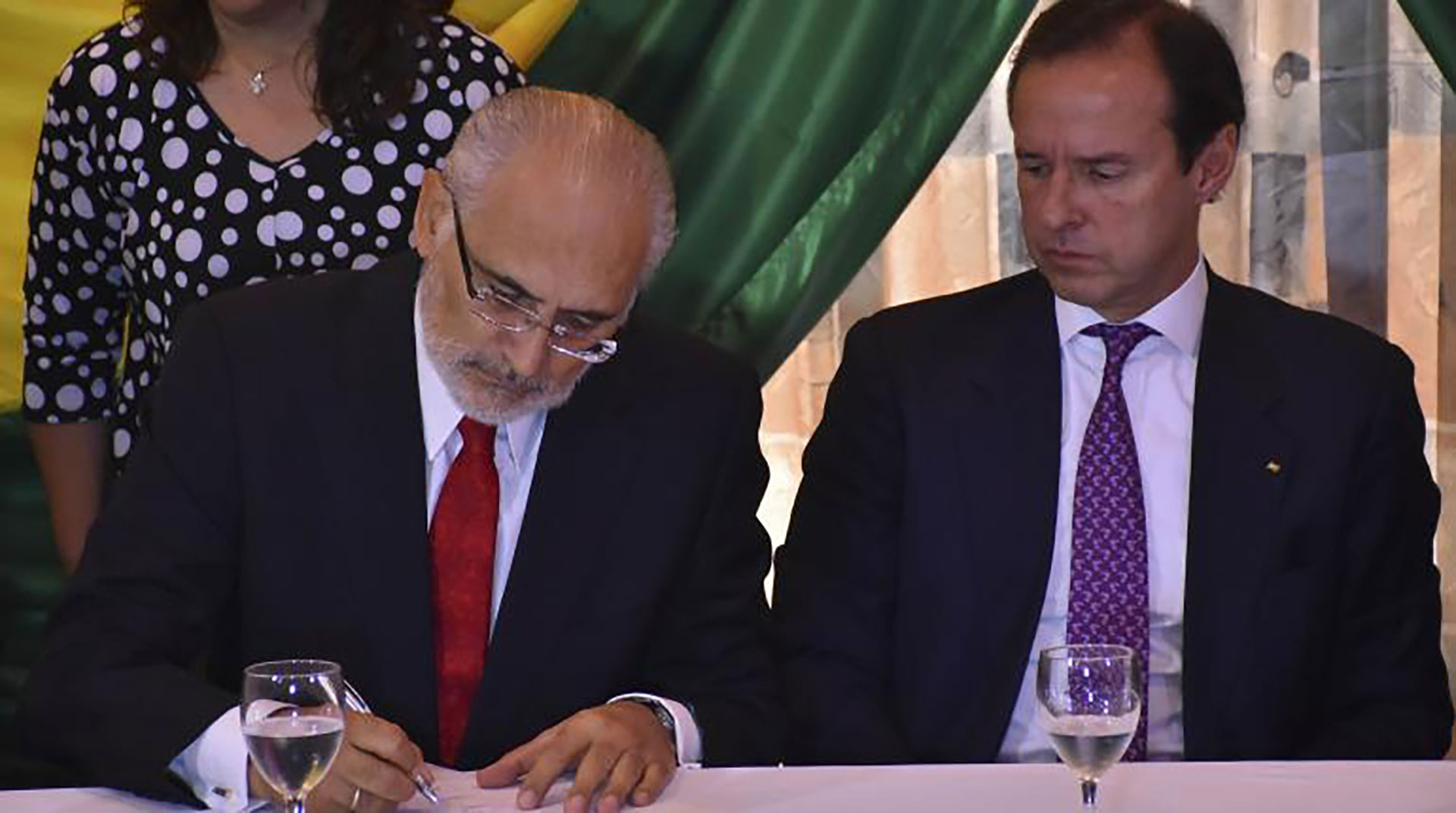 Carlos Mesa y Jorge Tuto Quiroga serían dos de los apuntados por el nuevo código penal
