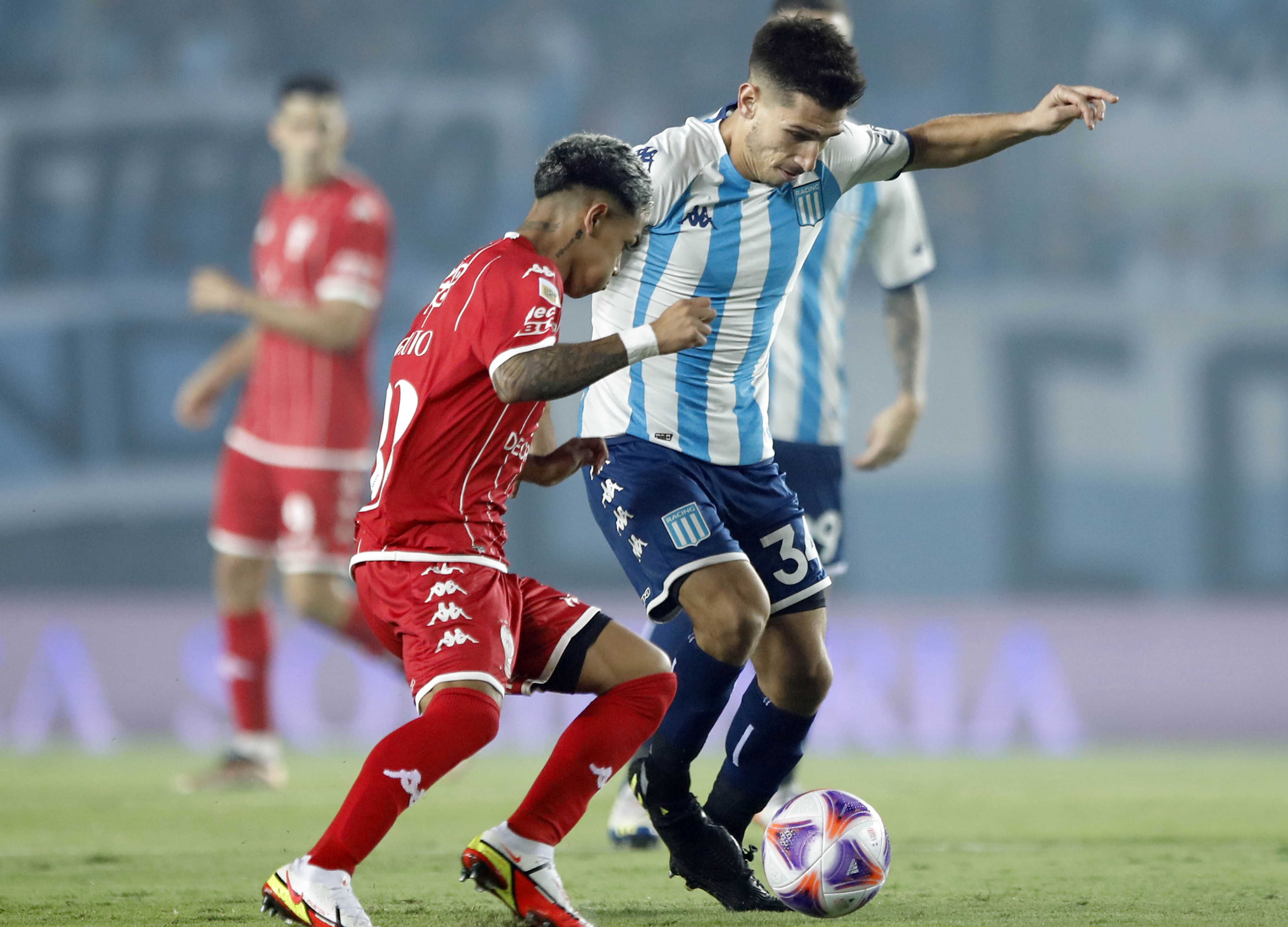 Racing y Huracán, frente a frente en el Cilindro de Avellaneda