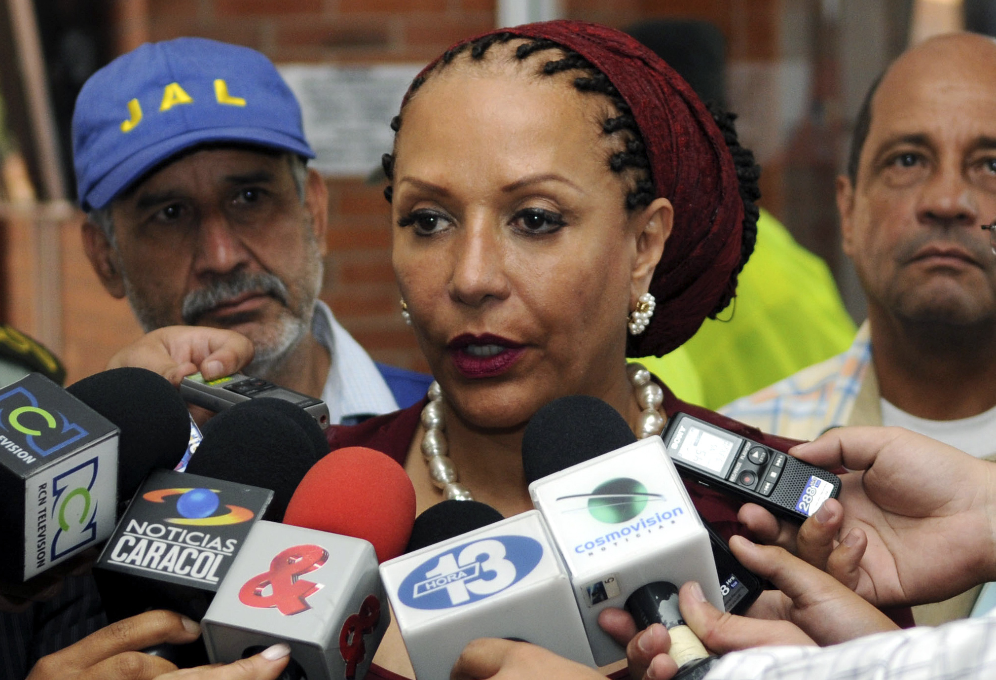 La senadora del Pacto Histórico aseguró que en Colombia la expropiación ya existe y pidió que se deje "tanto escándalo".