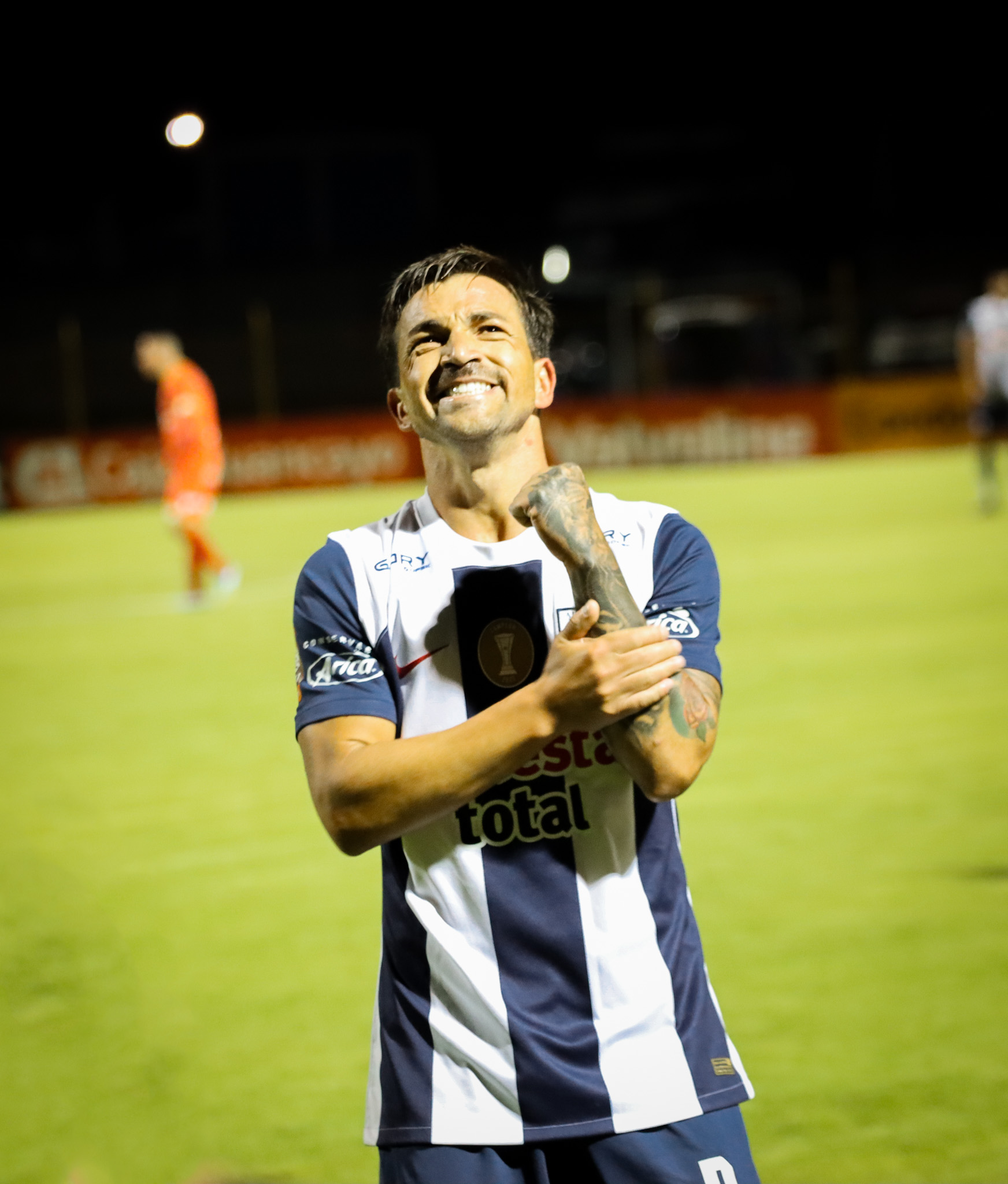 Gabriel Costa celebrando su gol en Alianza Lima vs Sport Huancayo por Liga 1.