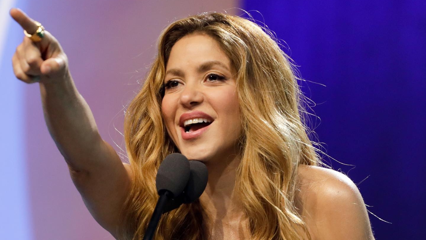 Shakira, recibiendo el premio Mujer del Año de Billboard. (INSTAGRAM)