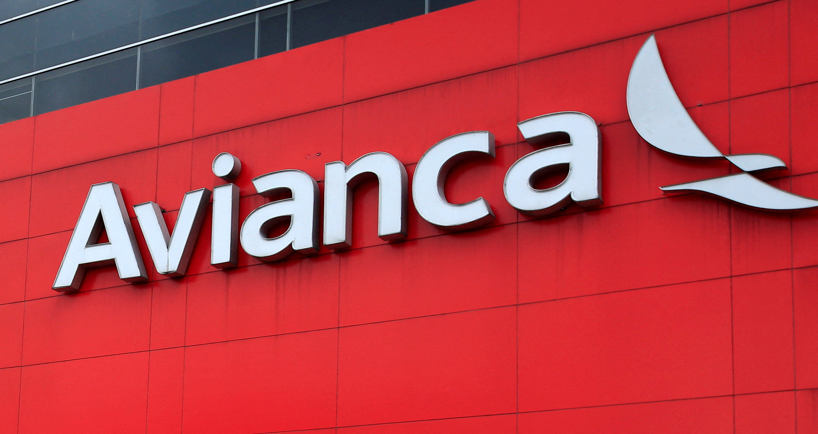 La compañía pagó una millonada para adquirir Viva Air, dinero que perderá.